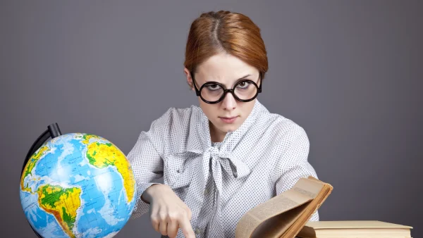 Top 20 erori de judecată din istoria învățământului: De la pedepse corporale la mituri pedagogice